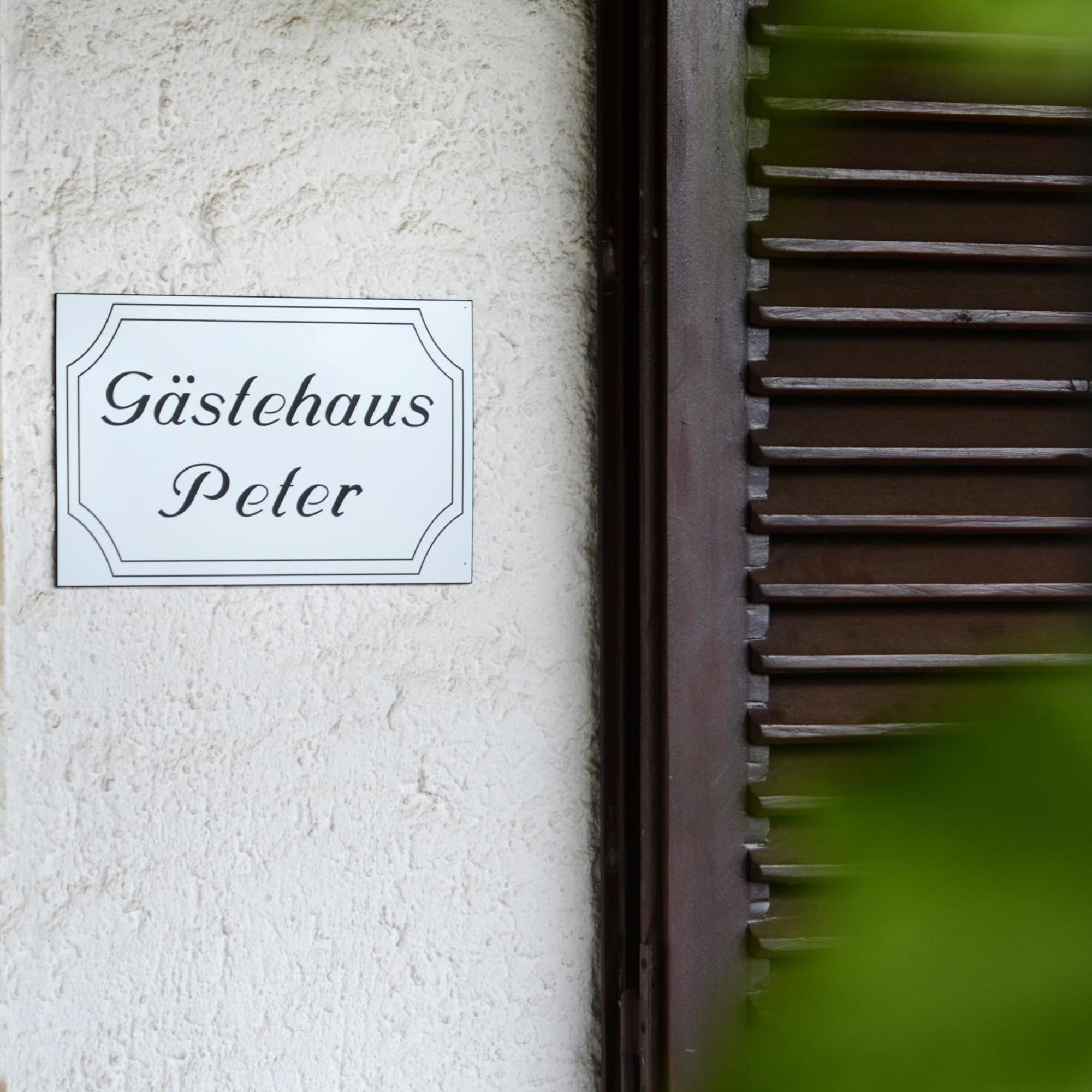 Gaestehaus Peter Mettlach Exterior foto